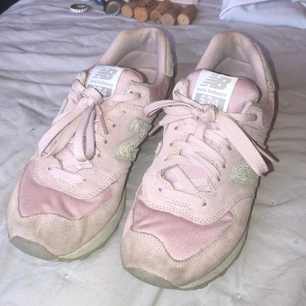 Pink sparkle new balance 574💖